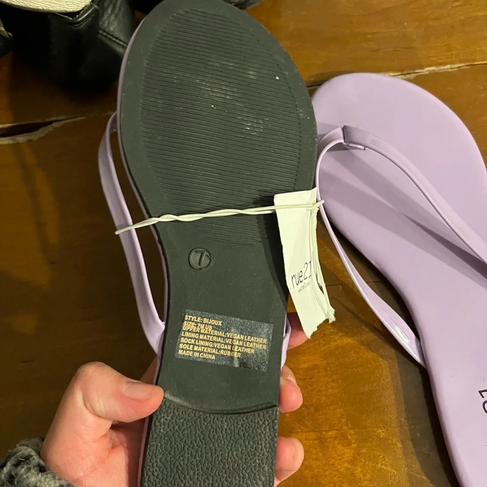 RUE 21 purple flip flops - Picture 8 of 9